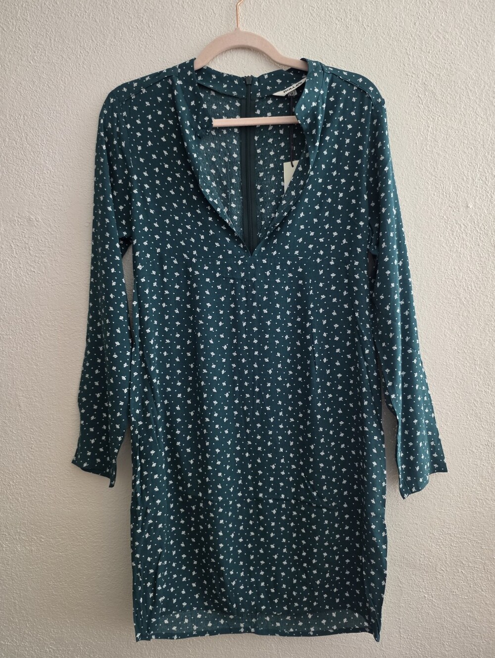 Rolla's Green V-Neck Long Sleeve Dress Size M